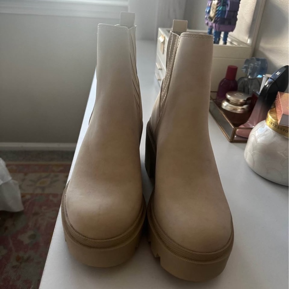 Women's Cream Ankle Boots